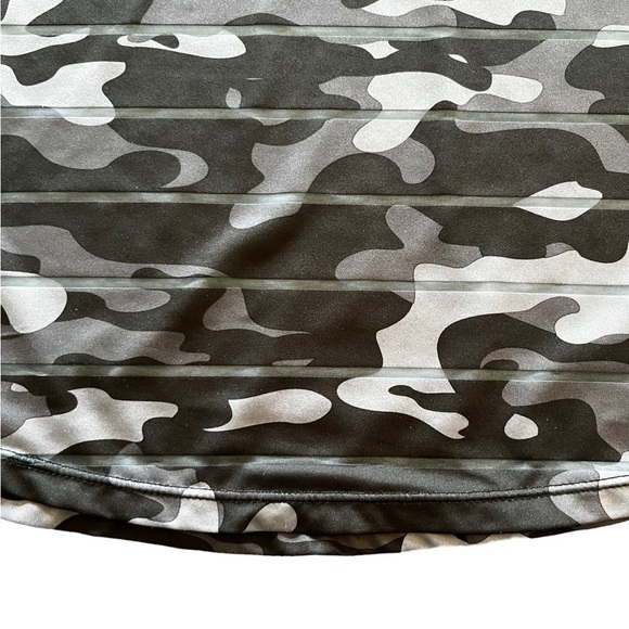 Zyia Black Camo Havana Tank Top - Picture 2 of 10